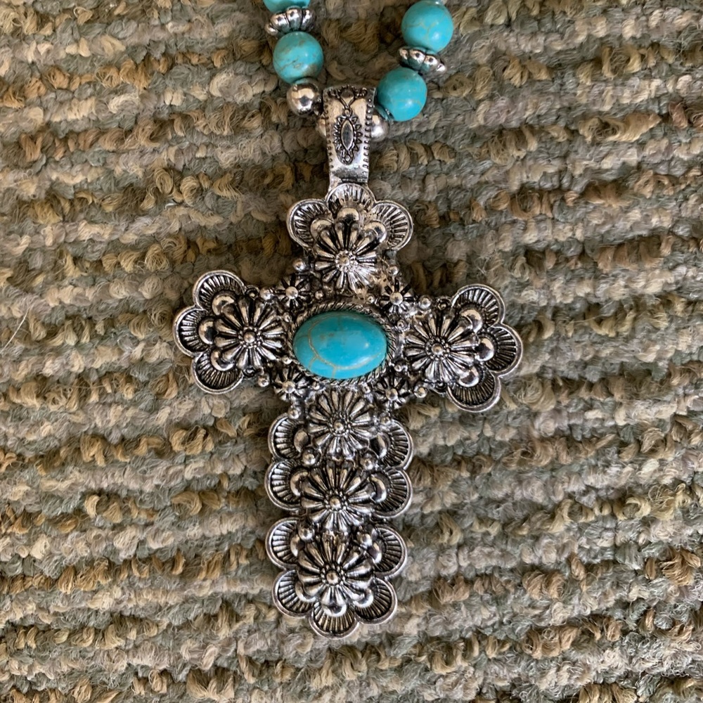 Western cross beaded necklace and earring set. NWOT